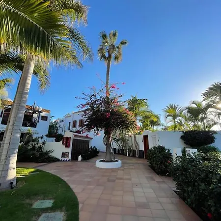 Apartment In The Golden Mile Tenerife